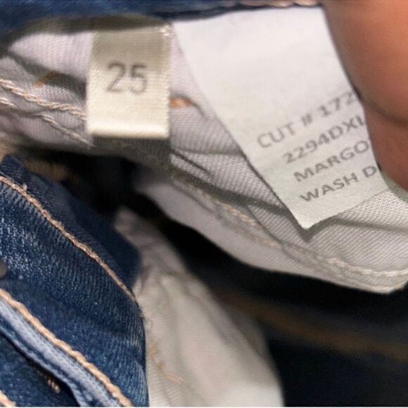 L'AGENCE BLUE ANKLE LENGTH DENIM
PANTS(SIZE 25) - Picture 9 of 9